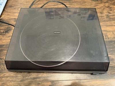 Vector Research VT-155 Belt-Drive Turntable 120V 4W with Auto Return