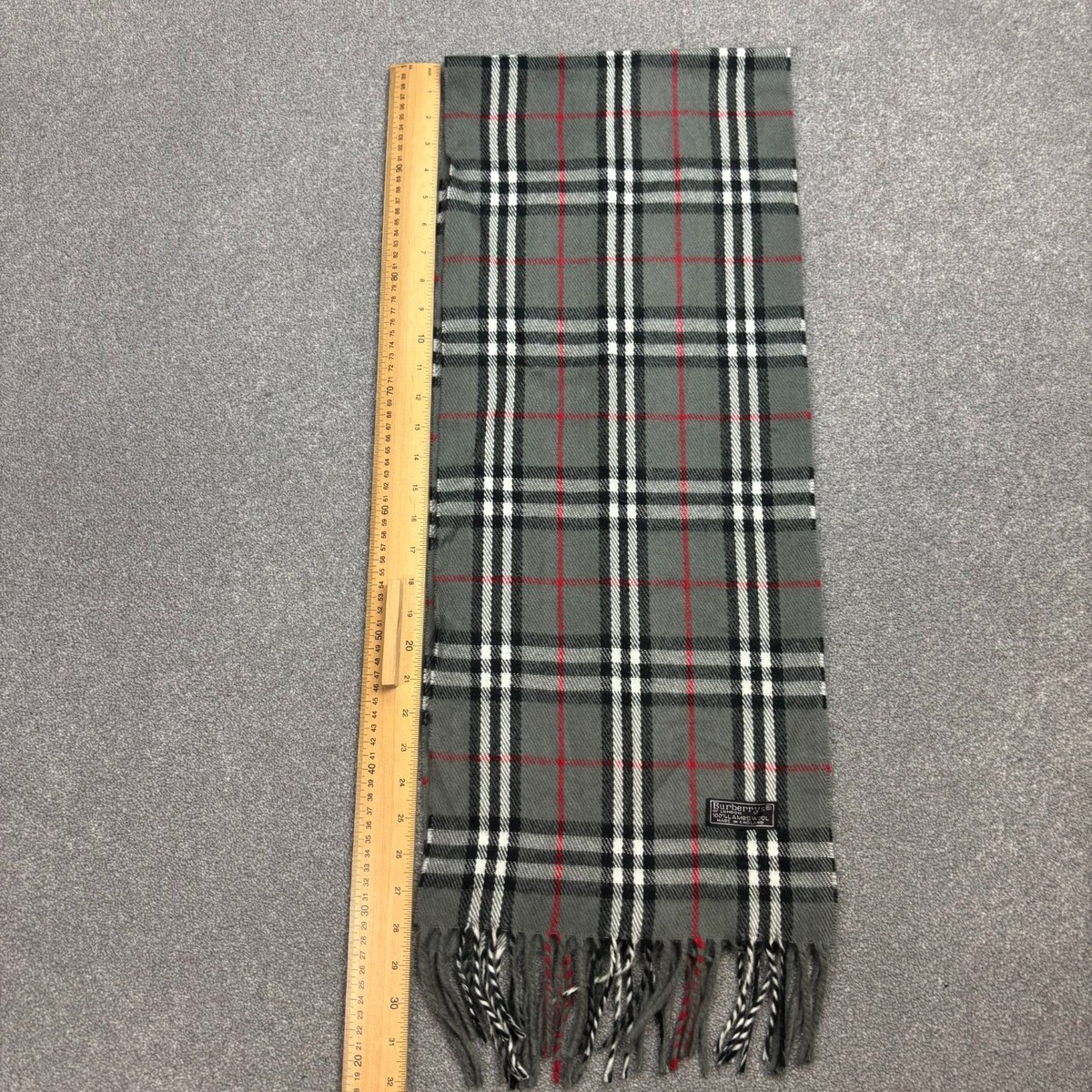 Burberry London Scarf 56x12 Inches Grey 100% Lambswool Nova Check