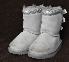 UGG Kids Classic II Braided Gray Sheepskin Short Winter Warm Boots Kids Sz 9