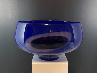 1998 Tony Cray Signed Cobalt Blue Modern Oval Design Art Glass Studio Bowl