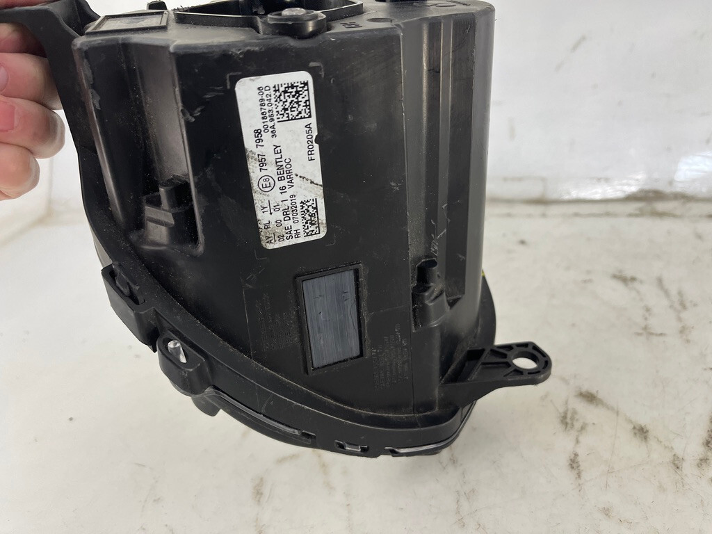 OEM | 2017-2019 Bentley Bentayga LED DRL Signal Light (Right,Passenger)