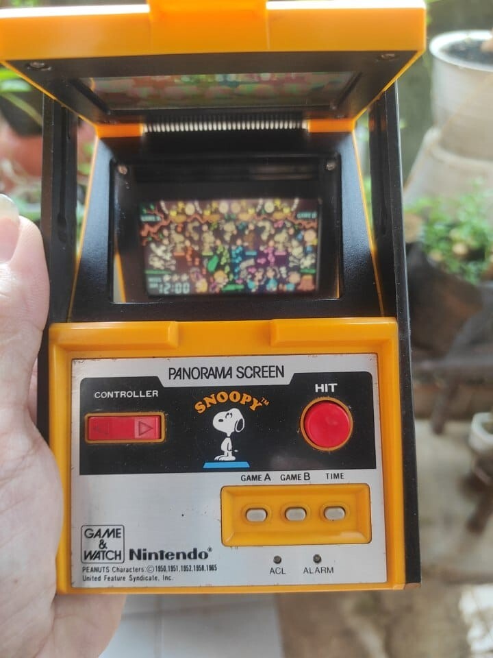 NINTENDO Game watch SNOOPY PANORAMA SCREEN SM-91 handheld