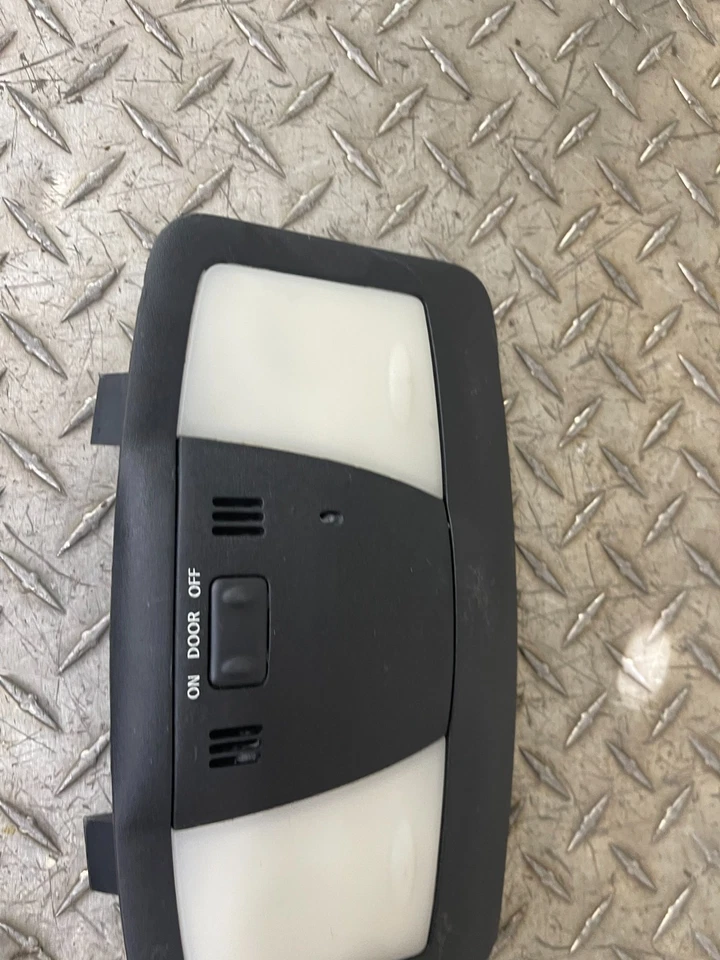 2009-2014 Nissan 370z Coupe Interior Dome Light OEM * - Image 3 of 4