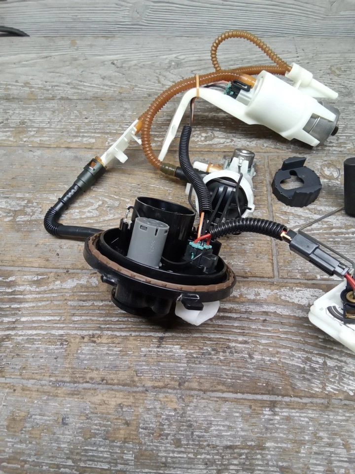 Harley-Davidson Ultra Limited 2012 12 09-13 bomba de combustible unidad de envío daños DL-684 Foto 3 de 4