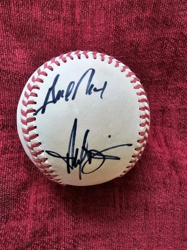LAST DROP H. Baines (HOF), O. Guillen +2 White Sox Autographed Baseball,