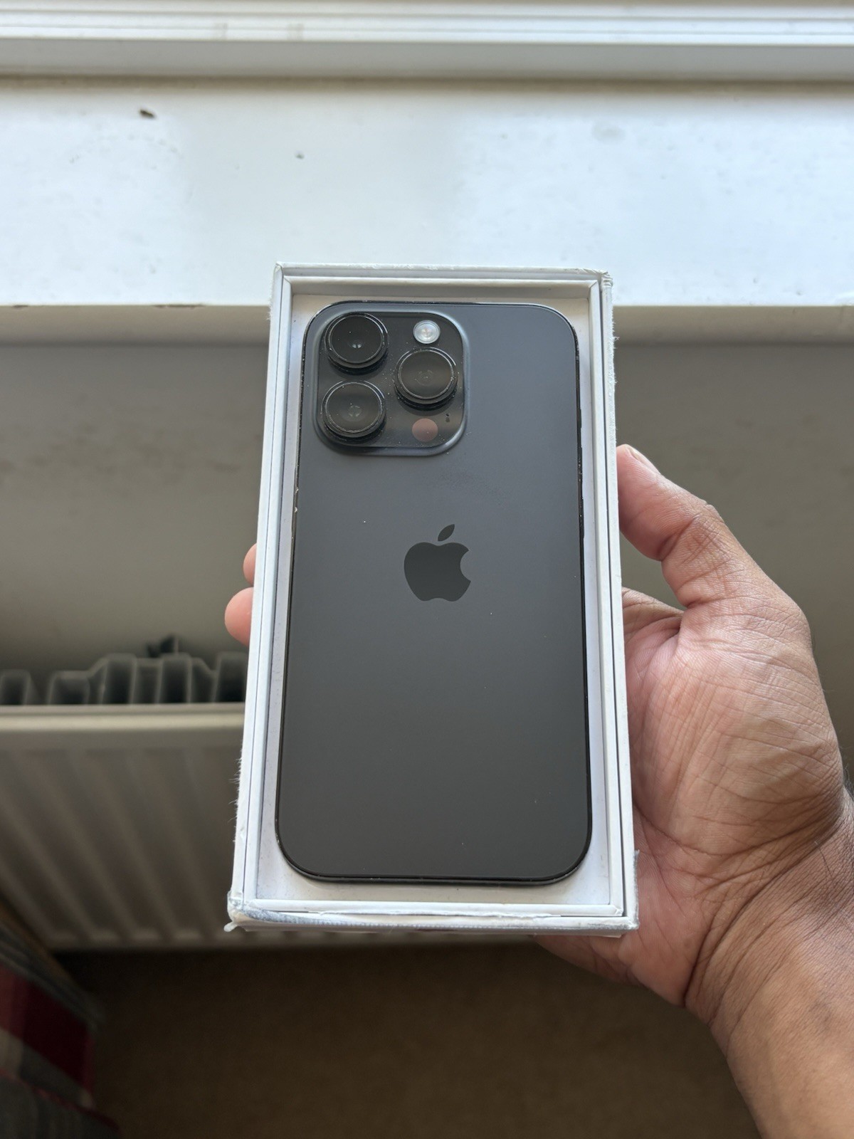 iPhone 14 Pro 256GB (Cracked):  Black - 81% BH🔌 - Good Condition (Unlocked)✅
