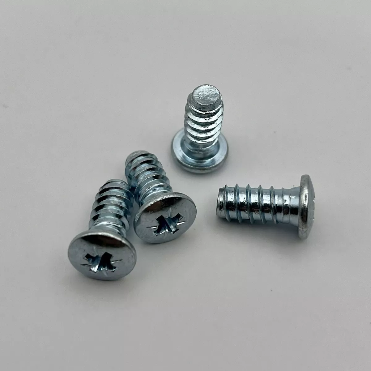 Ikea billy on sale bookcase screws