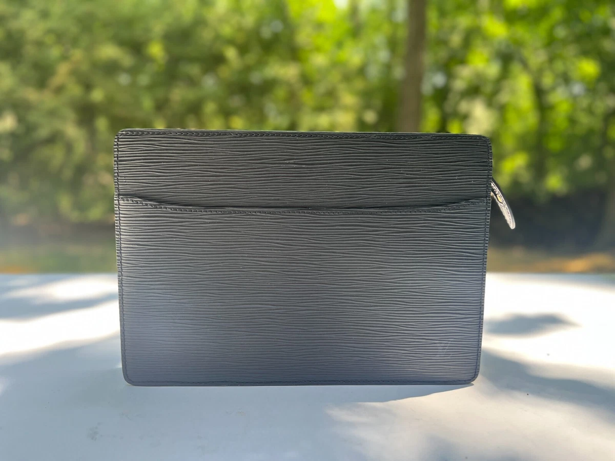 Louis Vuitton Pochette Clutch Epi