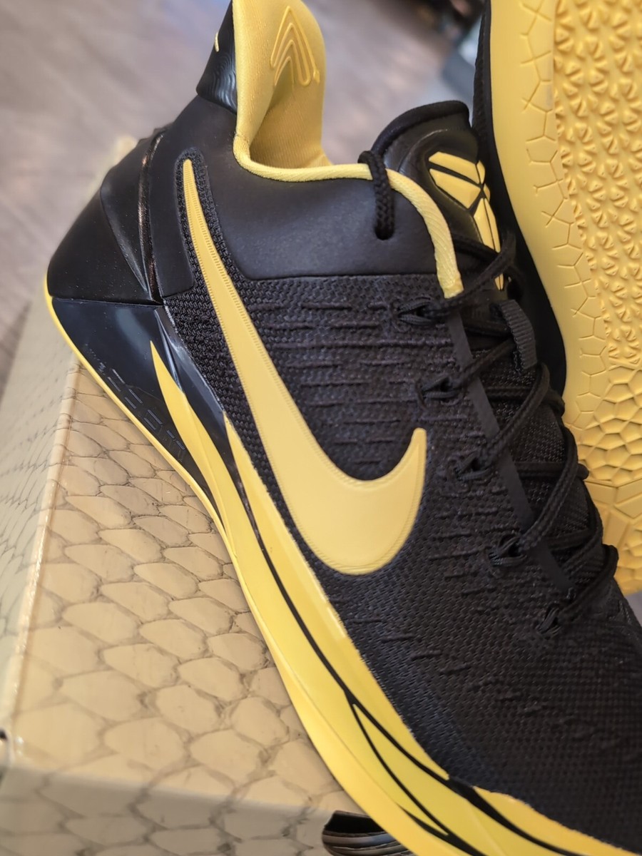 Size 8.5 Men's Nike Kobe AD Low Oregon Ducks PE Black Yellow Size 8.5 Men's Nike Kobe AD Low Oregon Ducks PE Black Yellow