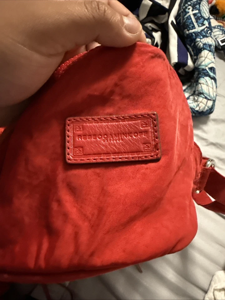 Mochila de nailon REBECCA MINKOFFJulian - roja en escarlata Foto 2 de 4