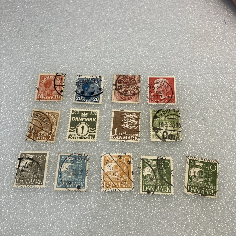 13 USED/HR Vtg. Denmark Mixed Stamps, 1925-1975. A DEAL- LOOK; $1 Ships.
