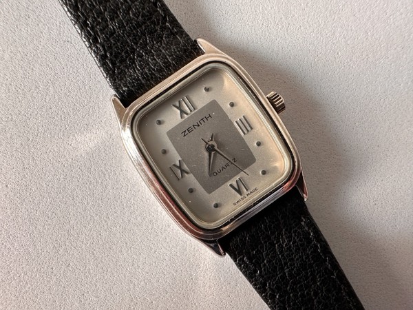 Zenith Ladies Vintage Quartz Watch Model 0030 1980s