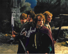 * ELIJAH WOOD * signed 8x10 photo * LORD OF THE RINGS * COA *