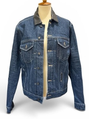 Men's Dark Blue Denim Jacket with Contrasting Black Collar