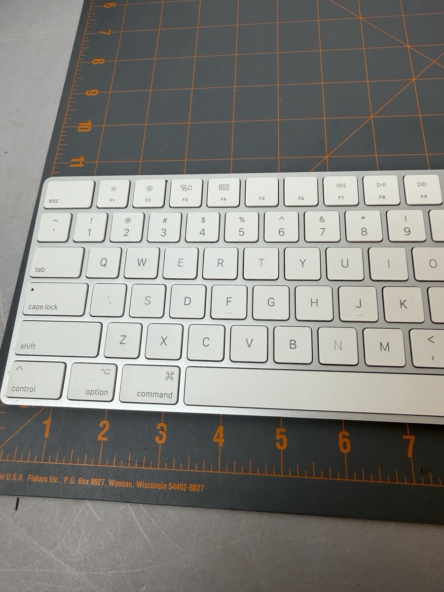 Apple Magic Keyboard with Numeric Keypad Model A1843 Wireless | eBay