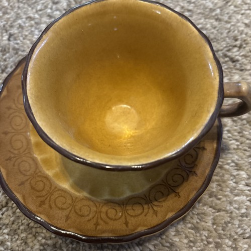 Metlox/Poppytrail/Vernon SAN FERNANDO GOLD Cup & Saucer - Picture 3 of 3