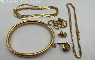 Assorted 18K Gold Fine Jewelry Necklace Bracelet Earrings Mixed Lot 23.60 Grams