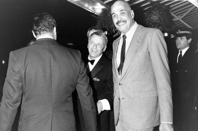 Frank Sinatra arrives at the Royal Albert Hall in September 1984 Old Photo