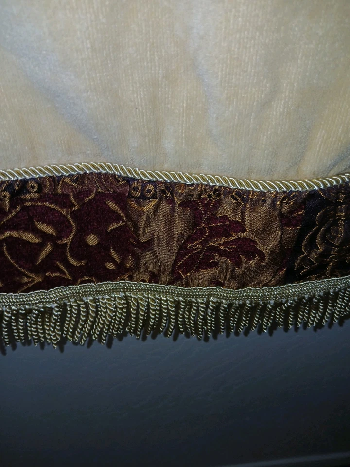 Toalla de mano Croscill dorada con banda de flecos de oro borgoña 19" X 11" Foto 3 de 4