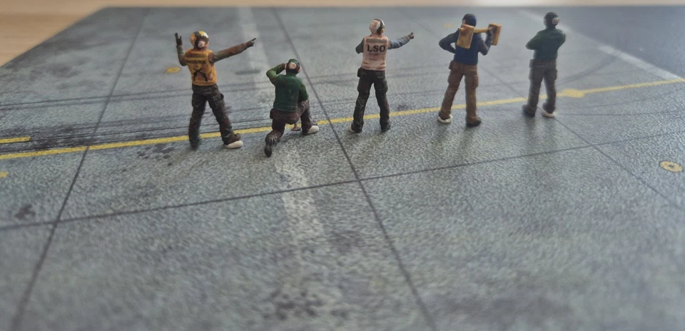 Basekraft 1/72 US Navy aircraft-carrier flight deck support crew SET A - Immagine 4 di 4