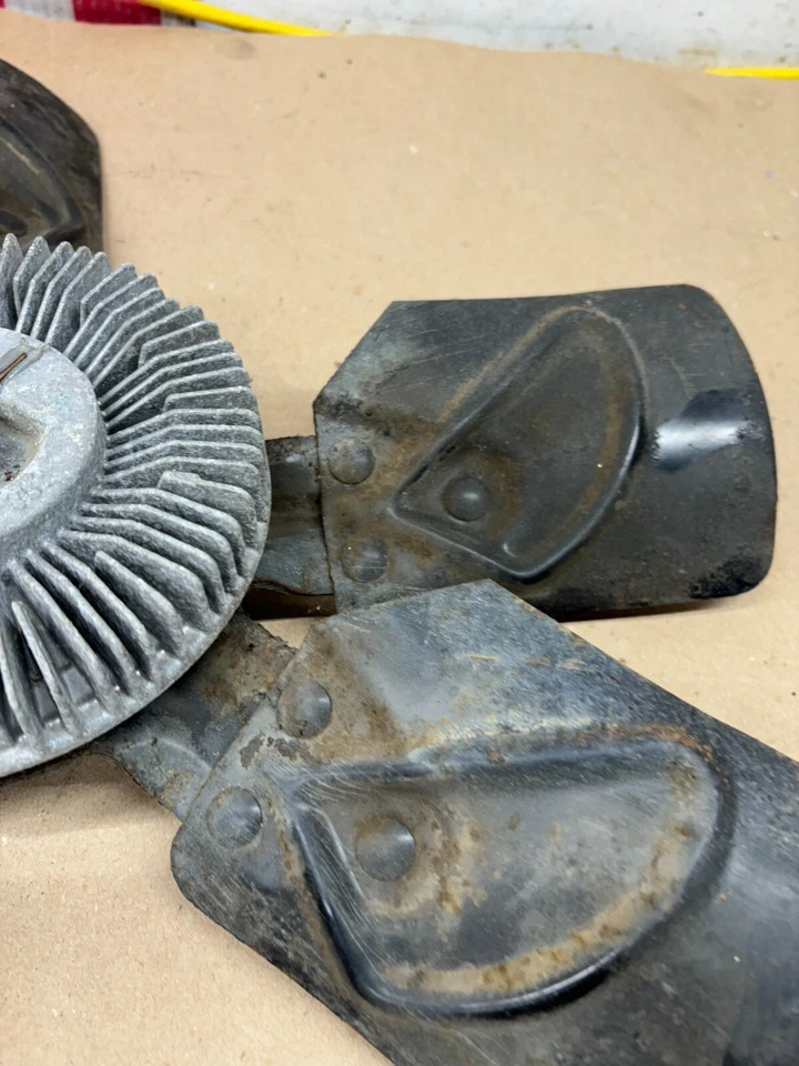 Dodge Ram Van D150 D250 D350 1990 93 3,9 L 5,2 L 5,9 L montaje de ventilador de embrague 52027999 Foto 3 de 4