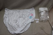 Vintage NYLON Panties Smart Fit Sz 16 White Pin-Up Retro Embroidered Flowers