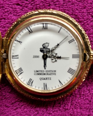 QUARTZ LIMITED EDITION COMMEMORATIVE 1886 1986 STATUE OF  display picture 1