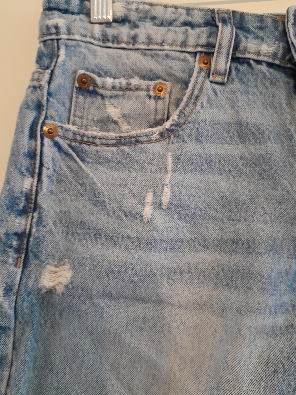 Picture 4 of 12