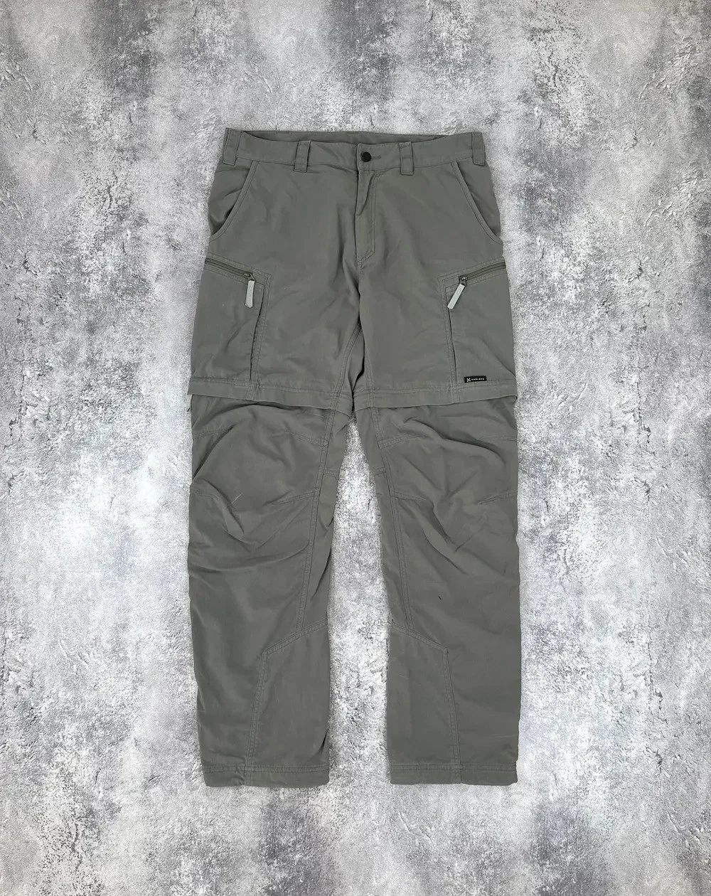 Vintage Haglofs Cargo Transformer Multipocket Hiking Pants Size L / US34 / EU 50
Opens in a new wind