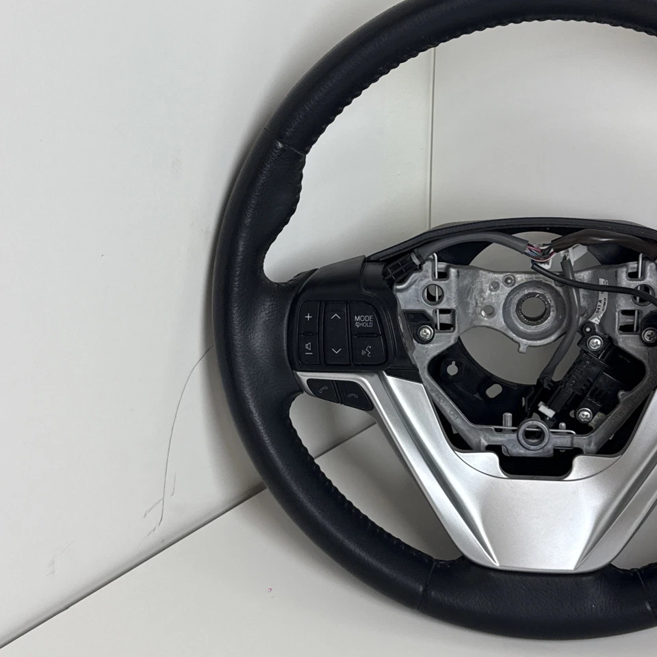 Toyota Sienna 2018 volante con interruptores OEM Foto 2 de 4