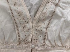 American Eagle women  s spring blouse embroidered long sleeve lace cream