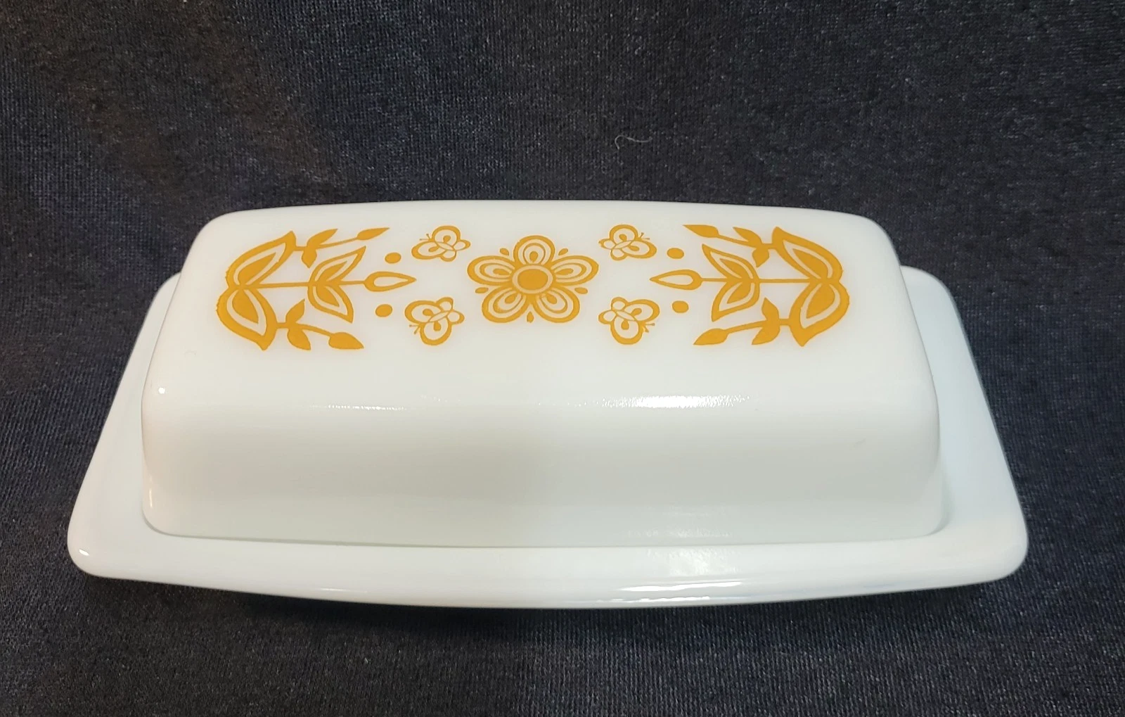 Vintage 1970's Pyrex Milk Glass Butterfly Gold Butter Dish with Lid 72-B
Opens in a new window or ta