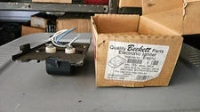 BECKETT 51837U IGNITER WITH BASE PLATE FOR WEIL MCLAIN