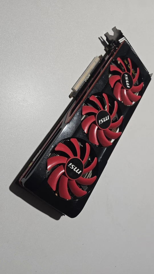 AMD Radeon HD 7990 | Rare Dual-GPU Beast | NOT Working | Collector’s Item /... - Image 3 of 4