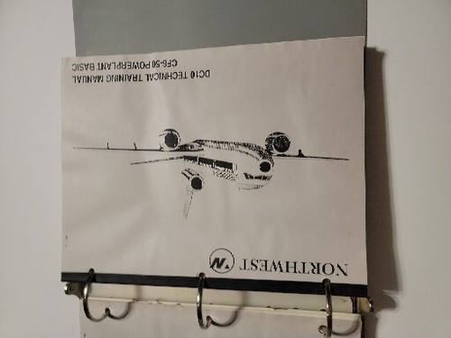 NORTHWEST AIRLINES DC10-30 TRAINING MANUAL - Picture 4 of 10