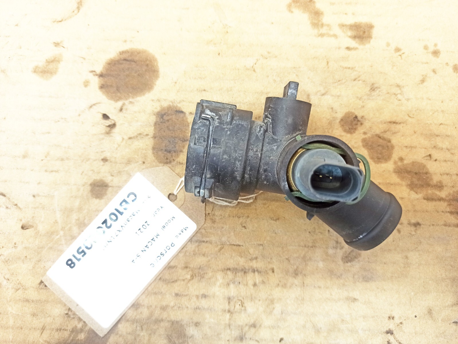PORSCHE MACAN 95B QUICK ACTING COUPLING 8K0122293AE GENUINE for 