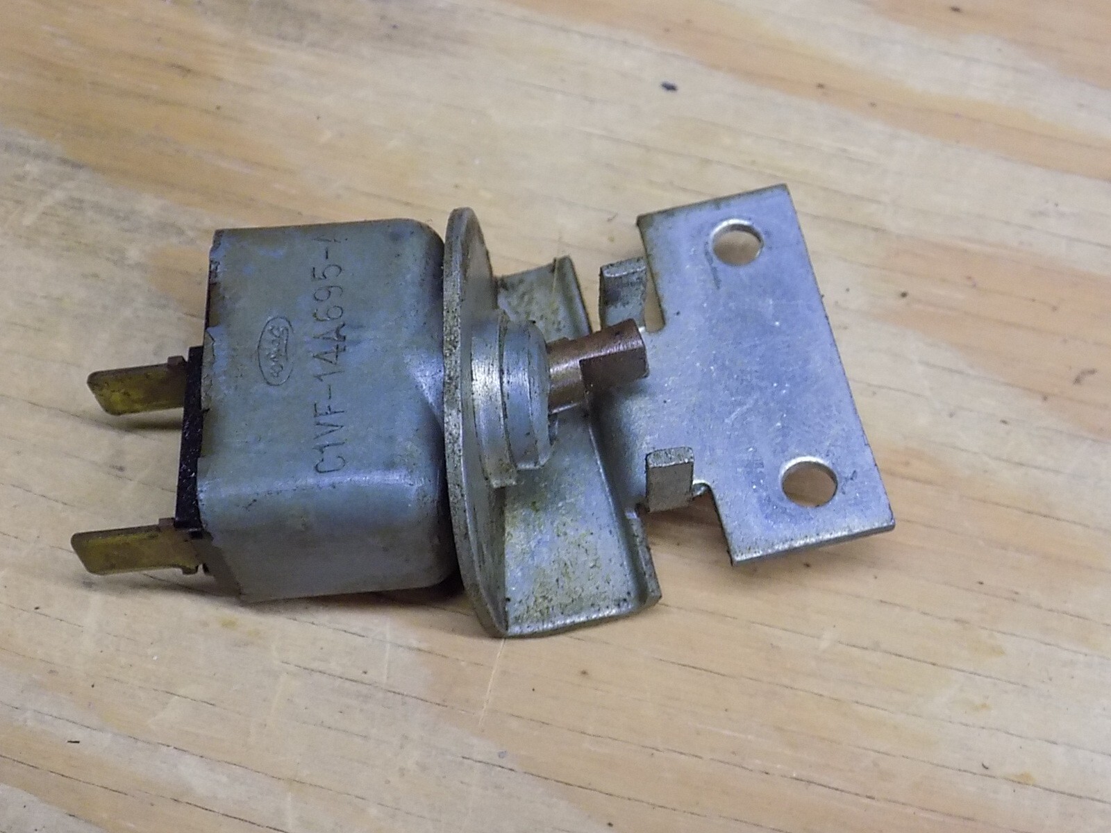 1964-1965 Lincoln Continental Power Window Lockout Switch