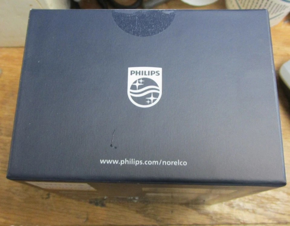 Afeitadora de viaje compacta Philips Norelco Foto 4 de 4