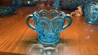 Vintage LE Smith Glass Colonial Blue Moon and Star Sugar Nice!