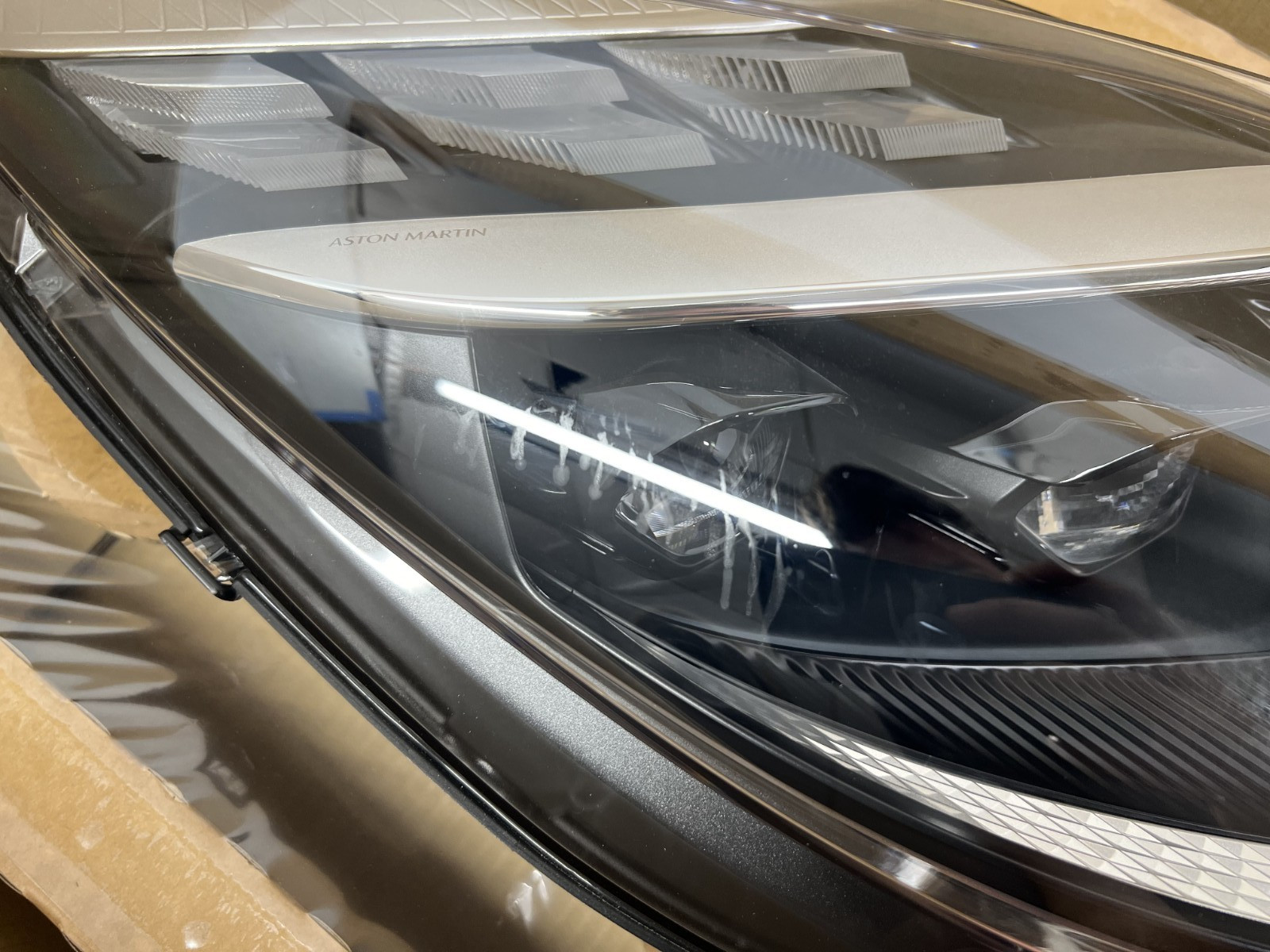 2024-2025 ASTON MARTIN DB12 RIGHT PASSENGER SIDE RH HEADLIGHT LED OEM