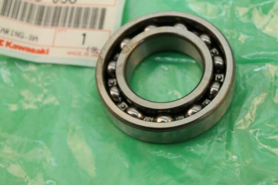 Nuevo de Lote Antiguo Kawasaki 1978-1985 KLT200 KLT250 KL250 KZ200 Rodamiento de Bolas 92045-038 Foto 2 de 4