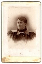Cabinet Card Circa 1890s Lady In Dark Lace Dress With Pointed Collar Unmarked