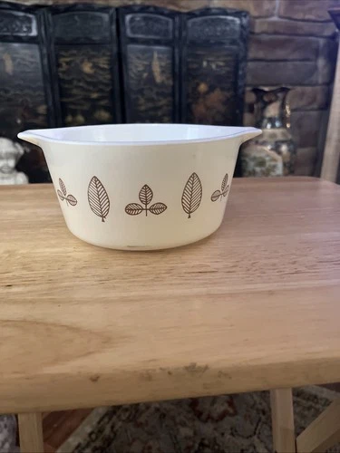 Pyrex Vintage Gold Leaf Casserole Dish #473- 1 Quart Dish No Lid