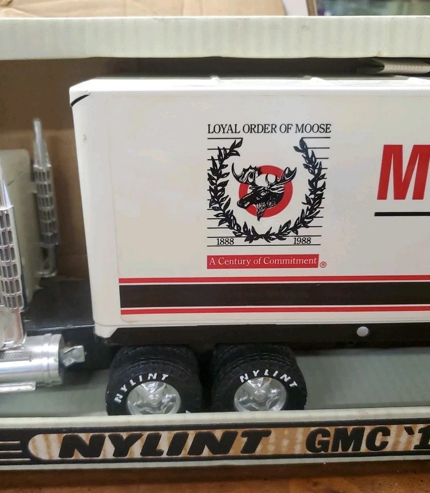 Nylint GMC 18 Wheeler Trailer Semi Truck Moose Express Excellent Condition! - Image 3 of 4