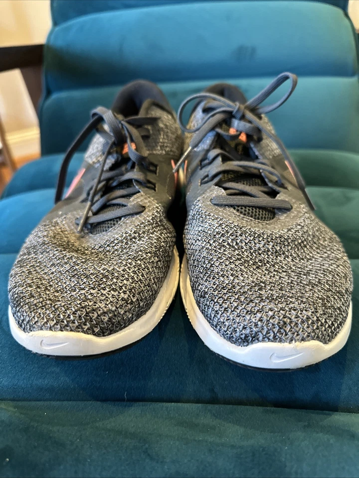 Nike Zapatos Para Mujer 10 Gris/Rosa Entrenamiento Flex TR 8 Tenis Excelente Estado Foto 4 de 4