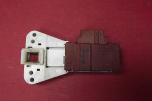 Waschmaschine HOOVER HNL2136-80 Türschloss