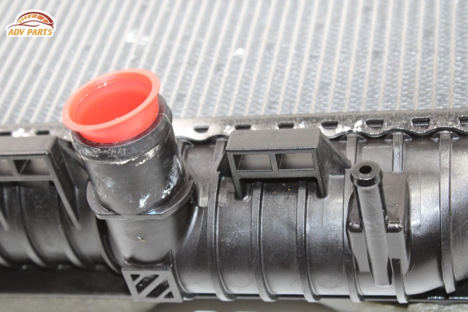 MCLAREN 650S 2015-2017 3,8 L motor refrigeración radiador lateral izquierdo OEM Foto 4 de 4