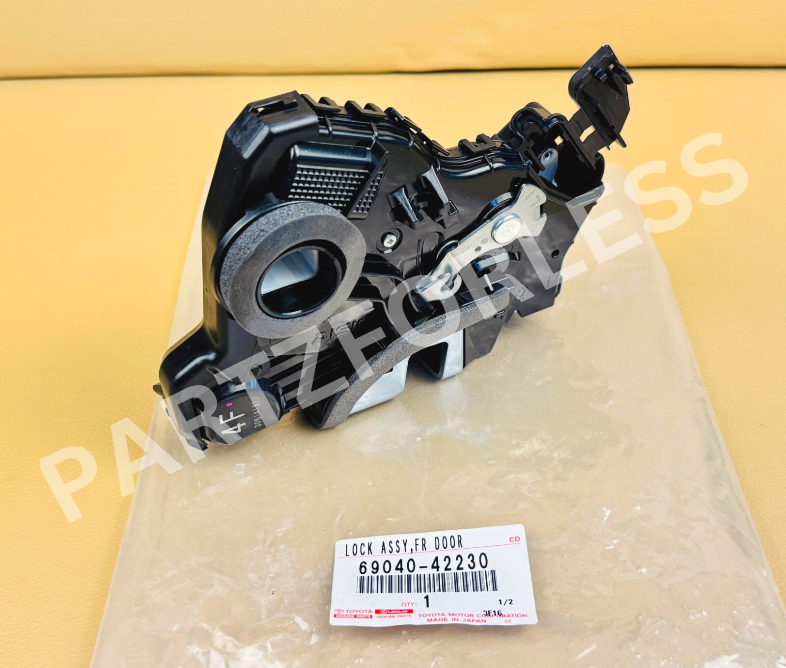 69040-42230 TOYOTA GENUINE LOCK ASSY, FRONT DOOR W/MOTOR, LH  