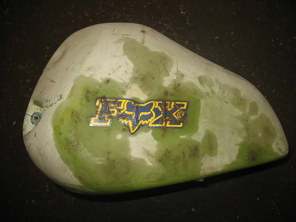 Tanque de gasolina 80 Kawasaki KLX250 KLX 250 A2 KLX250-A2 Foto 2 de 4