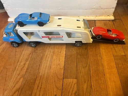 Tonka 70's Car Carrier with rare blue Corvette